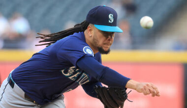 Seattle Mariners Luis Castillo...