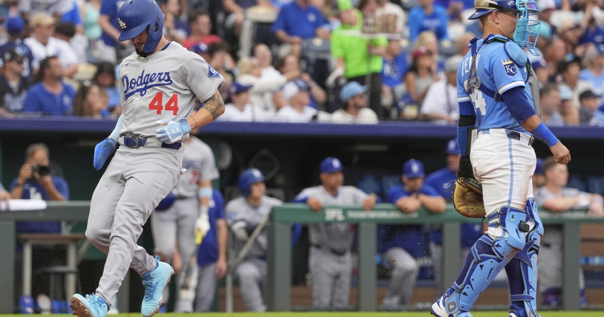 Punchless Kansas City drops game and series to Dodgers