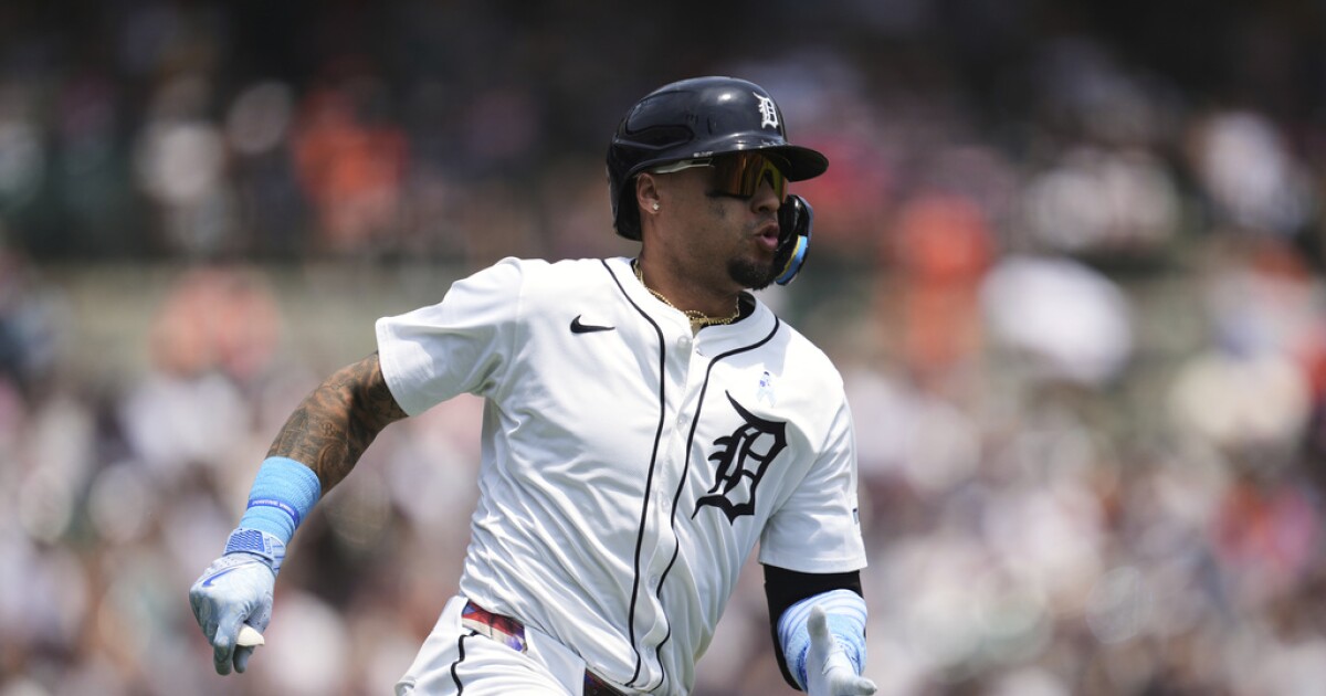 Tigers surrender six runs in final two innings, lose to drop series with Reds