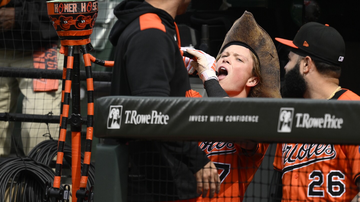 Holliday and Mateo homer as Orioles defeat White Sox 4-2 to clinch series win