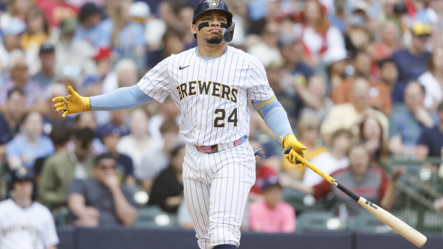 Contreras catchers become first pair of brothers to homer in same inning as opponents since 1933