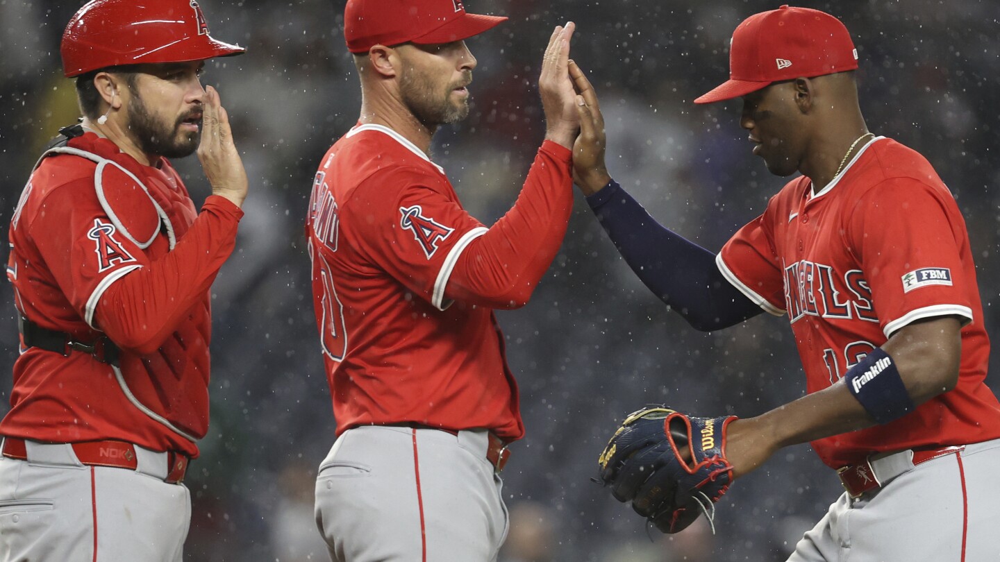 Schanuel's 11th-inning double lifts Angels over Yankees 1-0, extending their losing streak to 4