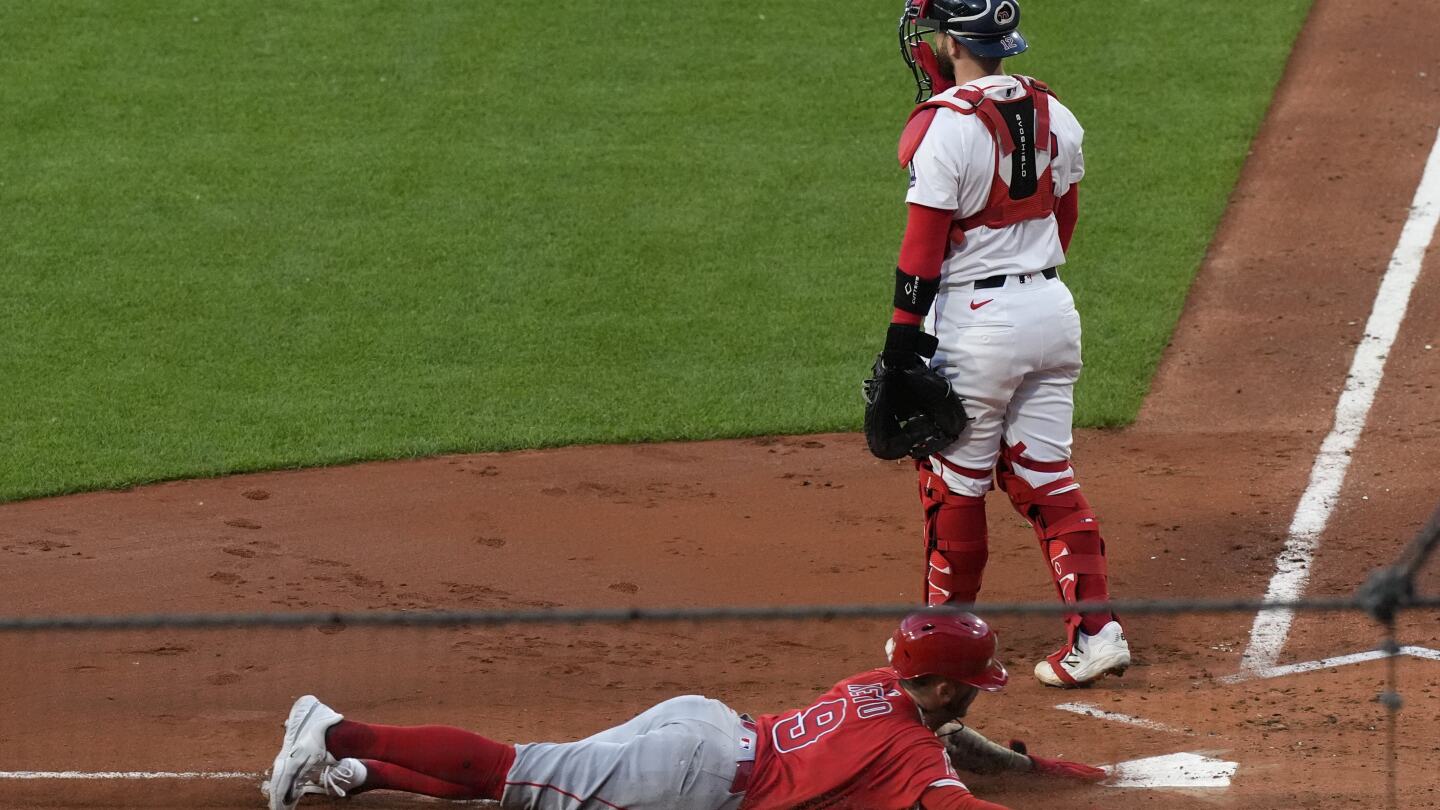 Angels rally in 10th inning to beat Red Sox, 4-3