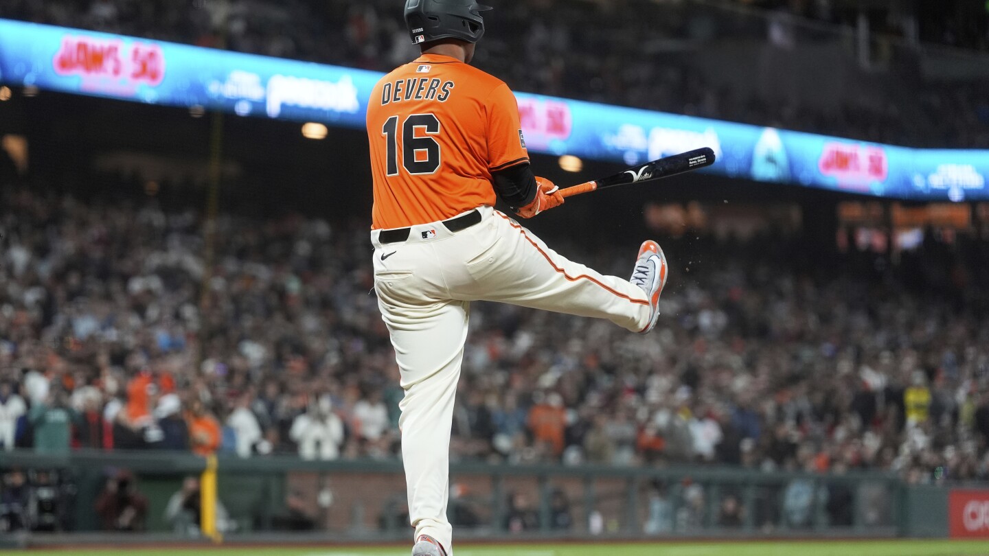 Rafael Devers explains why he would play first for Giants but not Red Sox