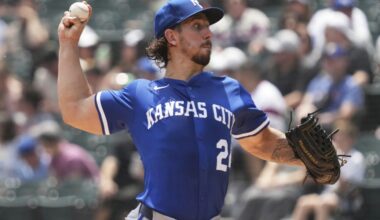 Jonathan India hits a tiebreaking double as the Royals beat the White Sox 7-5