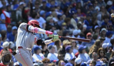 Reds star Elly De La Cruz homers after learning of the death of his sister