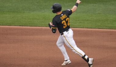 Henry Davis homers as Pirates beat Phillies 2-1