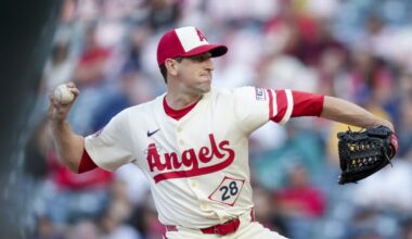 Kyle Hendricks picks up career win No. 100 as Angels beat the Mariners 5-4
