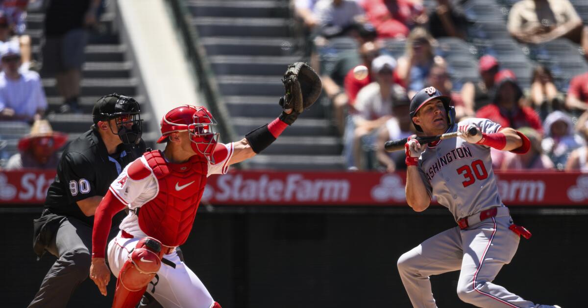 Angels miss chance to move above .500, losing to Nationals