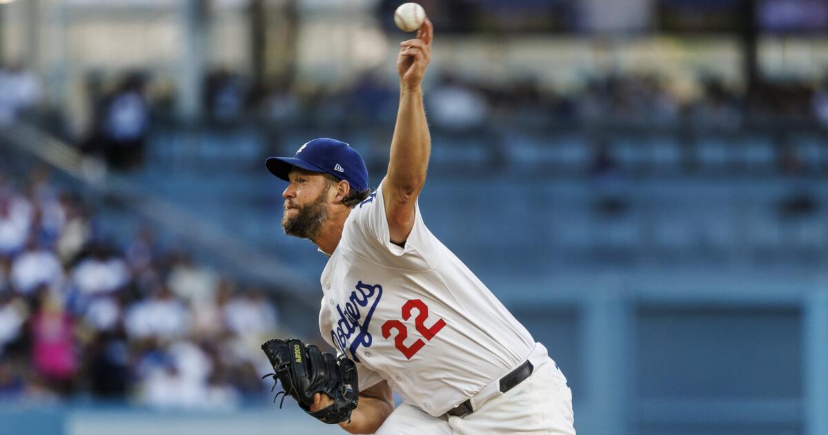 Clayton Kershaw moves closer to 3,000 strikeouts in Dodgers' win