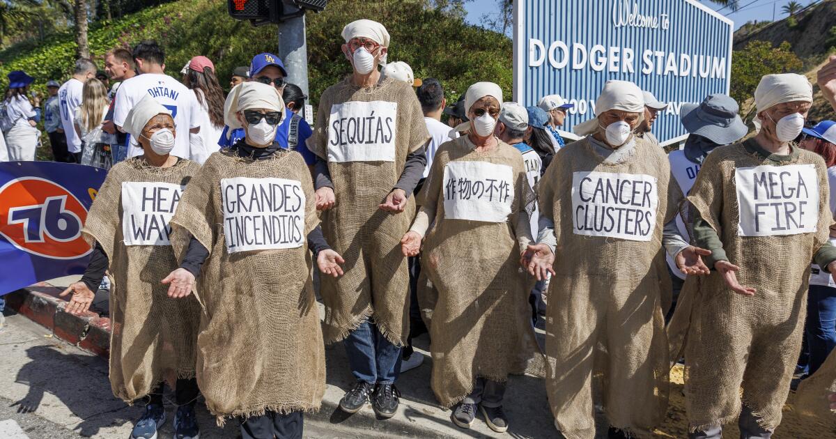 Dodgers’ and Giants’ Big Oil ads are just economic competition