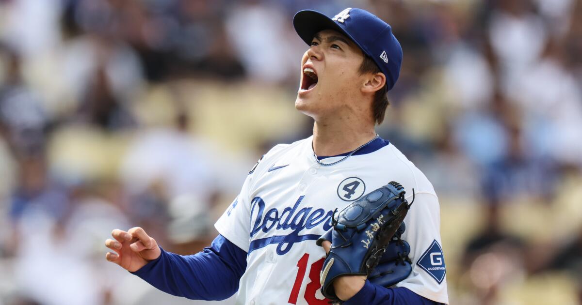 Yoshinobu Yamamoto runs into problems in Dodgers' loss to Yankees