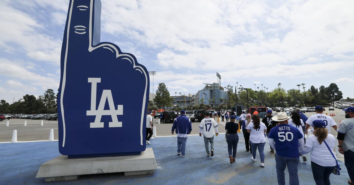Dodger Stadium Express to run despite curfew restrictions