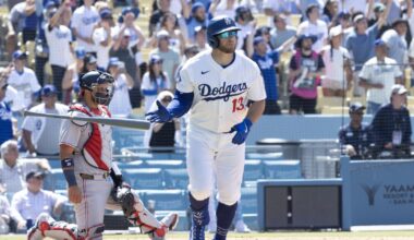 Max Muncy drives in seven runs off two homers in Dodgers' win