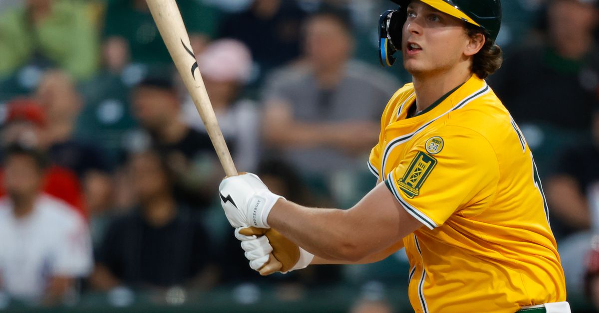 Athletics defeat Astros 6-4 with Kurtz walk-off Homer