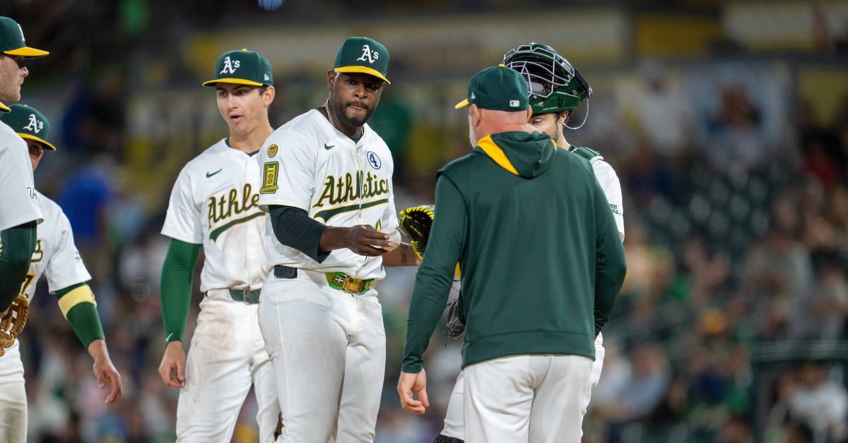 A’s drop 7th straight, fall to Twins 8-4