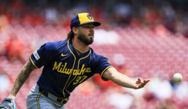 Brewers bats come alive in 9-1 series-clinching victory over Reds