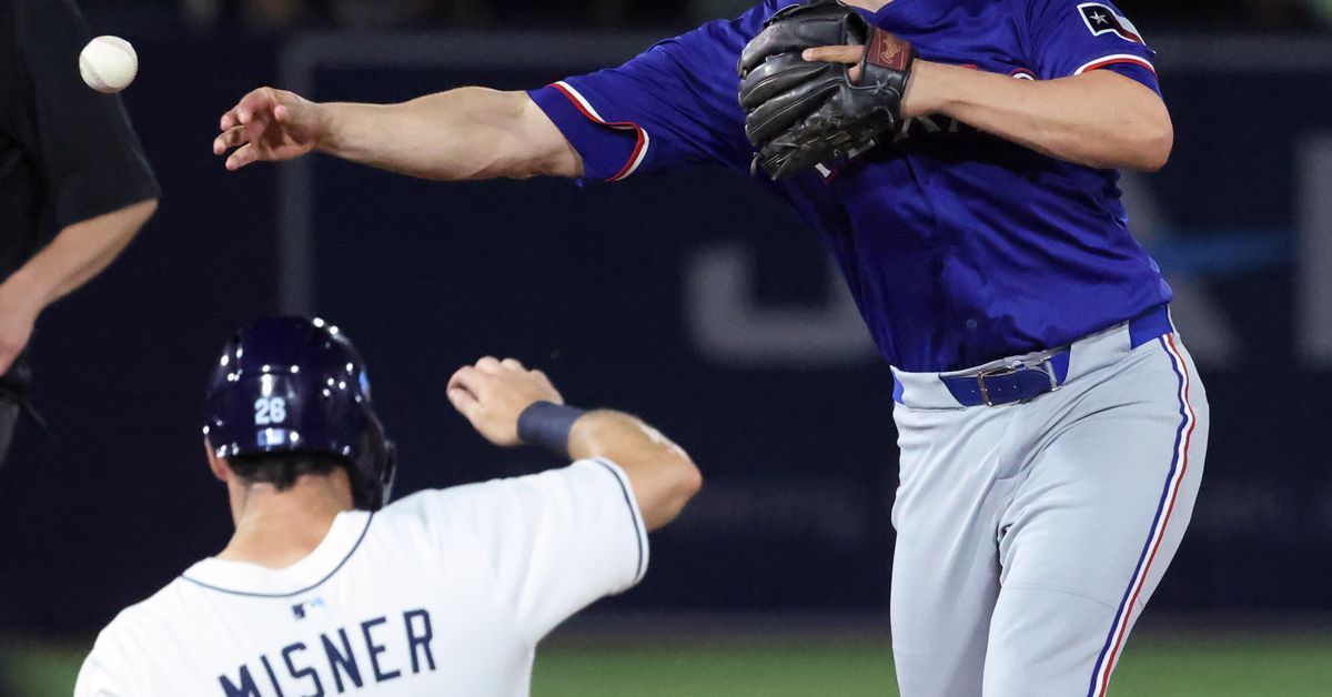 Thursday Morning Links - Lone Star Ball