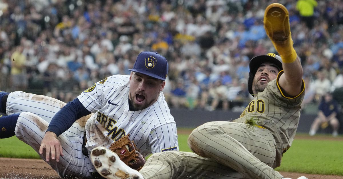 Brewers drop game, series to Padres