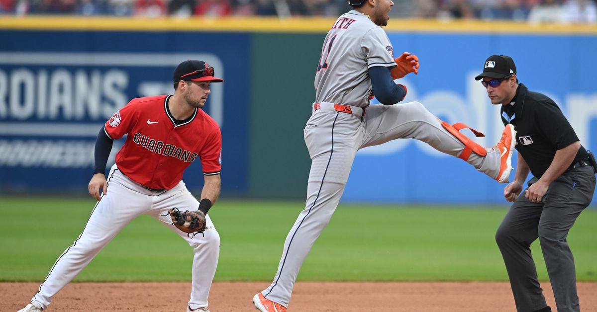 3 Astros Things... - The Crawfish Boxes