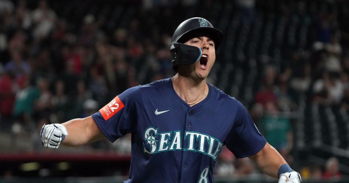 Dom Canzone hits late homer in Mariners 8-4 loss to Diamondbacks