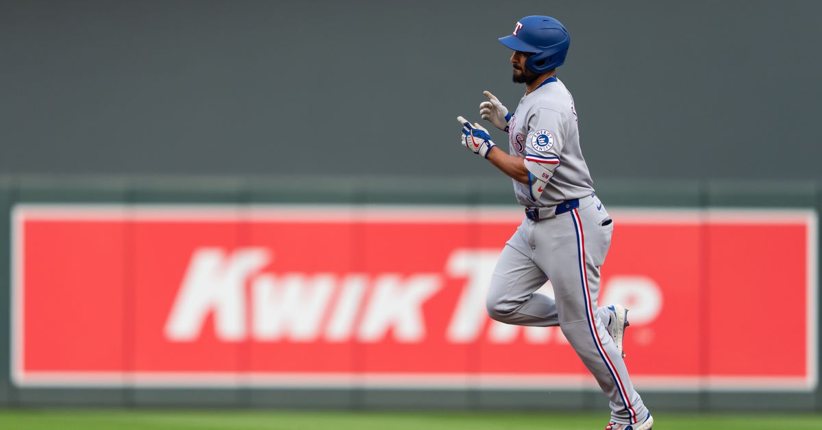 Thursday Morning Links - Lone Star Ball