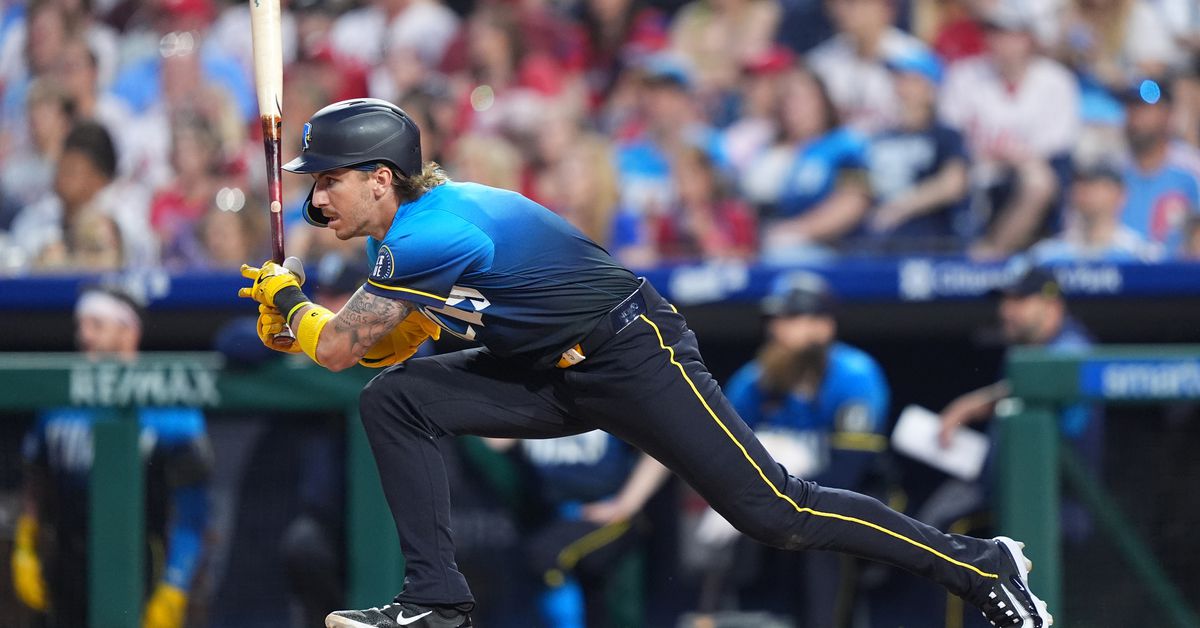 Should Bryson Stott swing more?