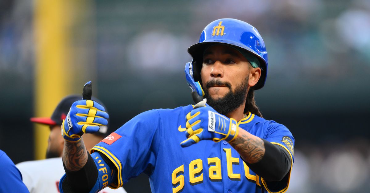 Mariners J.P. Crawford sees improvements in using whole field approach