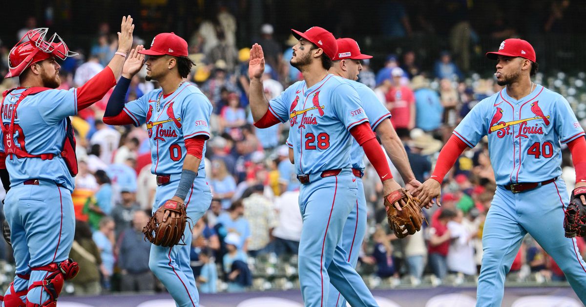 Cardinals Snap Losing Streak, Beat Brewers 8-5