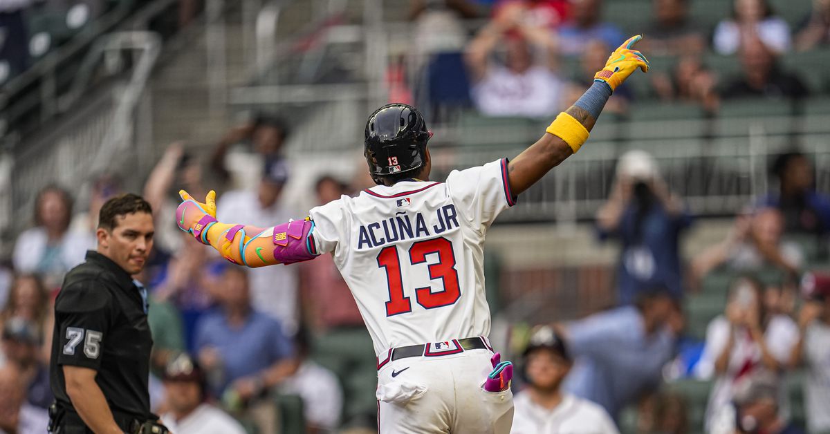 Chris Sale brilliant, Acuña and Olson homer as Braves beat Mets