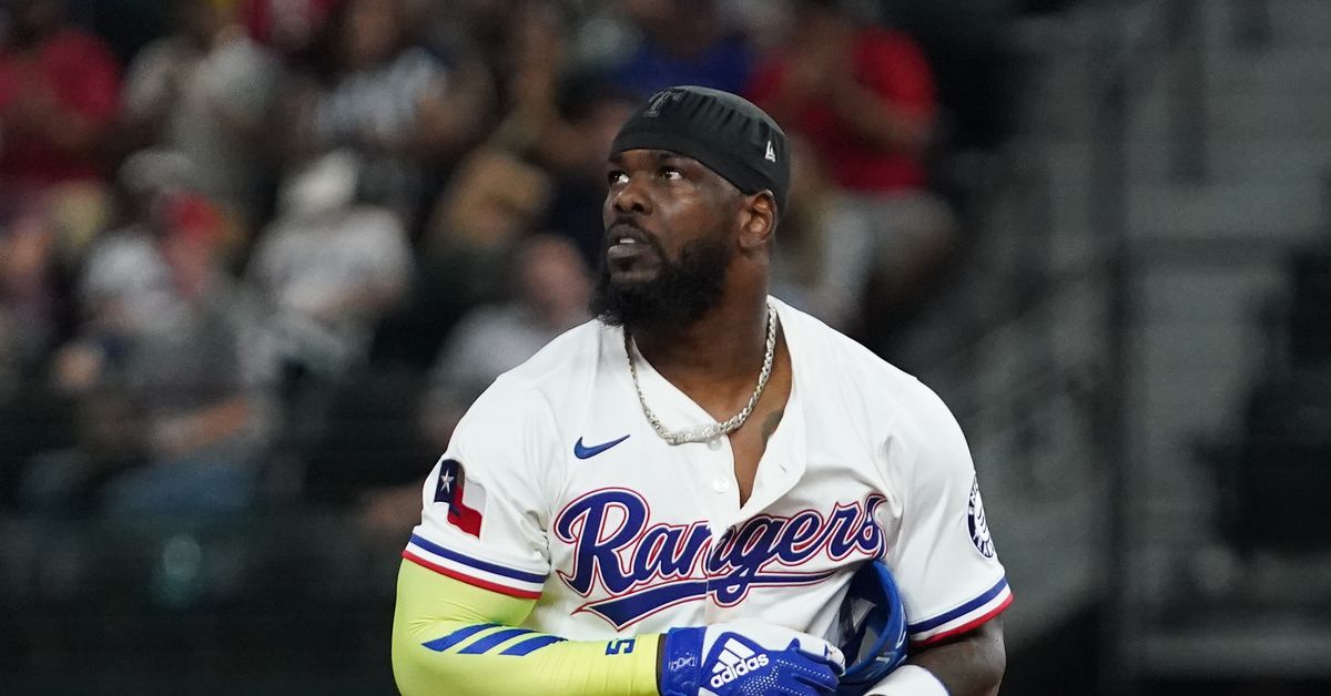 Thursday Morning Links - Lone Star Ball