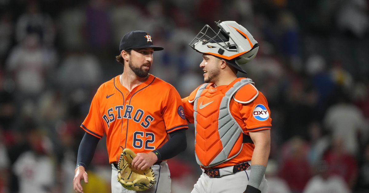 Astros Win 3-2 In Extras Against Angels