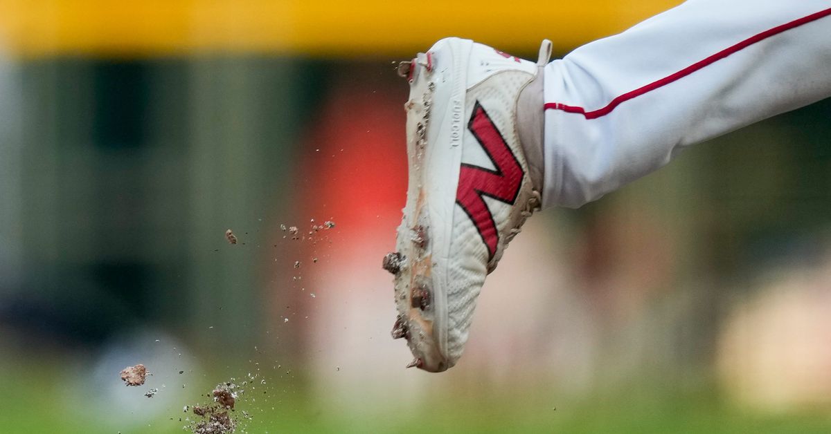 Yankees blow late leads, lose game and series to Reds, 5-4, in walk-off