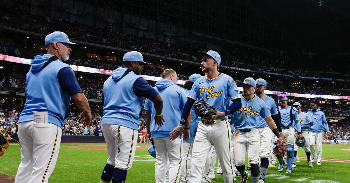 Brewers take series opener against Rockies, 10-6