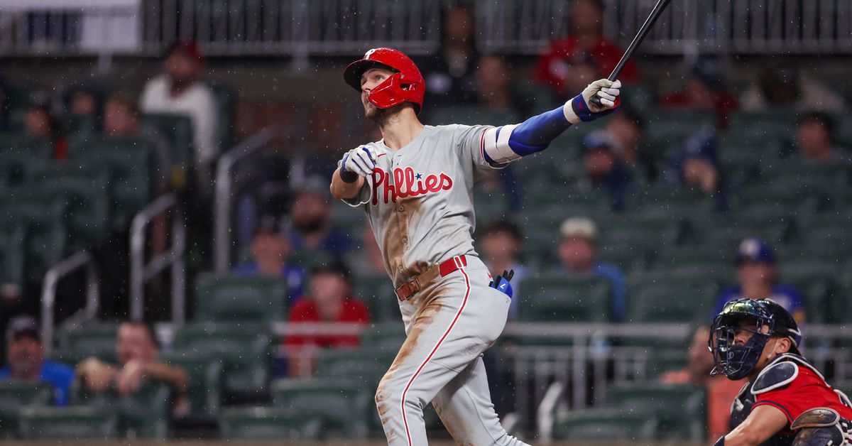 Turner-ing the offense around: Phillies 13, Braves 0