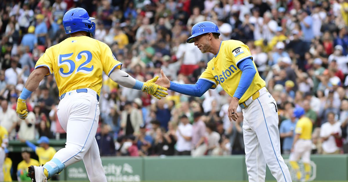 Red Sox 15, Blue Jays 1: Beat the brakes off - Over the Monster