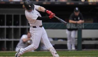 Elko hits 2-run HR, Houser pitches 6 strong innings as White Sox beat Royals 4-1