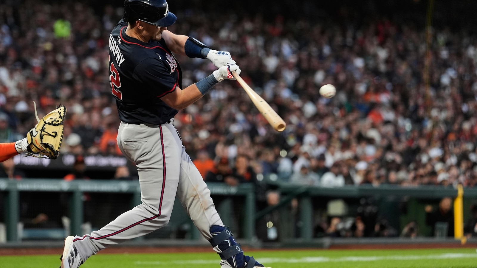 A ball thrown from the stands causes moment of confusion in Braves-Giants game