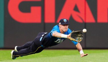 Suárez tosses 7 shutout innings, Schwarber hits 22nd homer to lead Phillies past Toronto 8-0