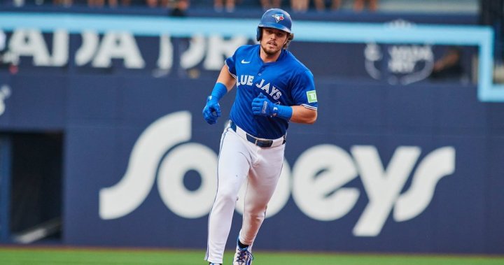 Blue Jays pull away late to top Yankees 11-9
