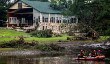 Houston Astros donate $1M to help recovery from Texas floods