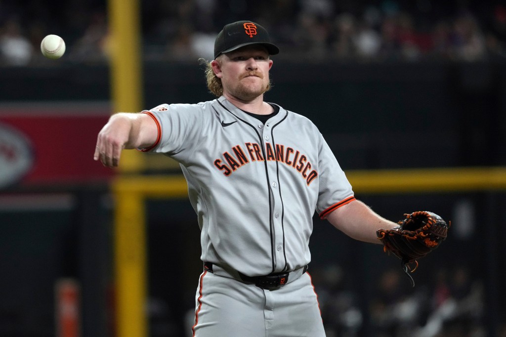 SF Giants' woes continue in desert as D-backs win first of four-game set