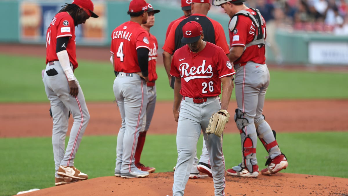 Reds pitcher Chase Burns tipped pitches vs. Red Sox. Cincinnati seeks fix