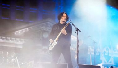 Jack White gets 50th birthday serenade from John C. Reilly at Detroit Tigers game