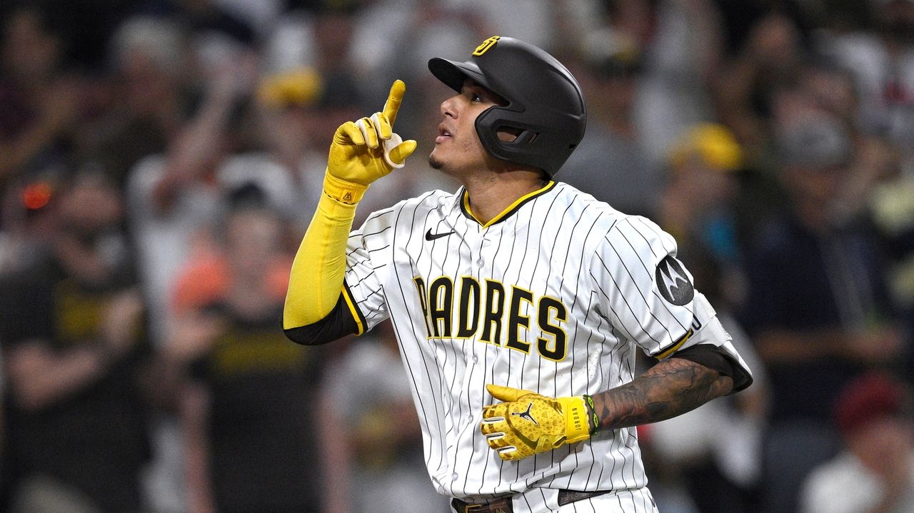 Fernando Tatis Jr. and Manny Machado hit leadoff homers in Padres' 4-3 win over Diamondbacks
