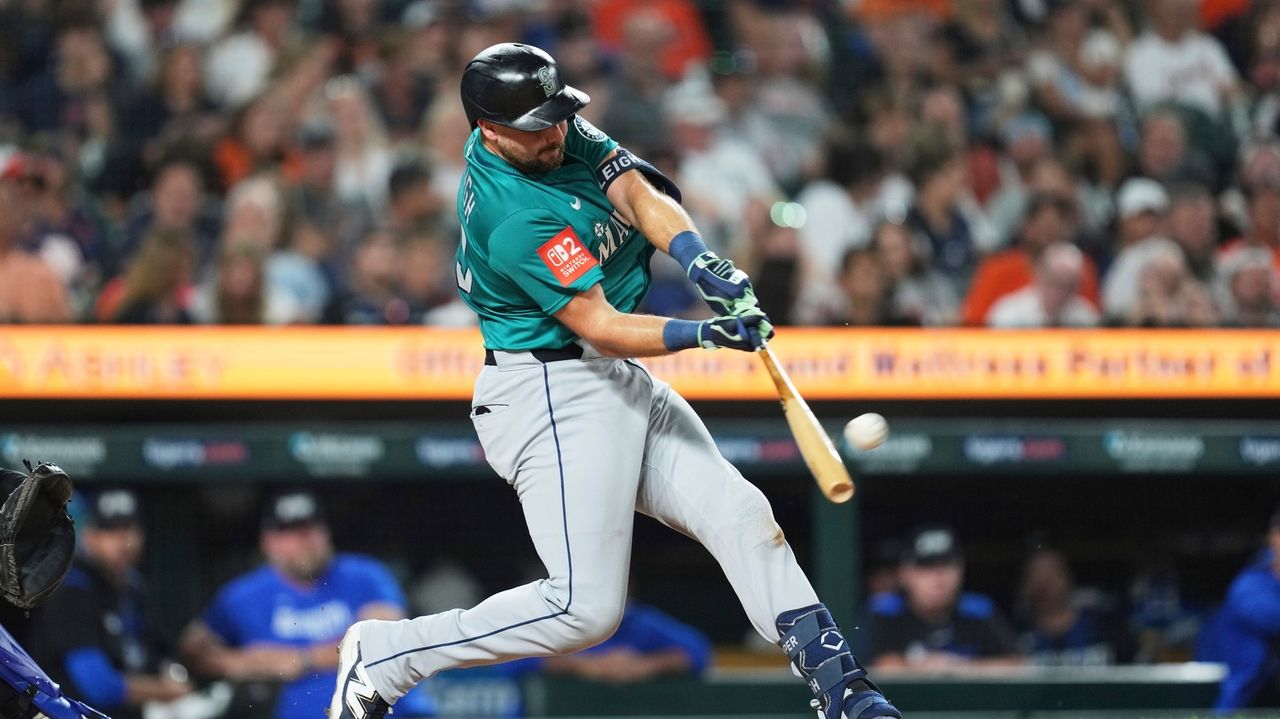 Mariners' Cal Raleigh breaks AL record with 38 homers before the All-Star break