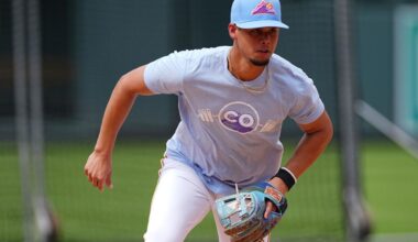 Gold Glove shortstop Ezequiel Tovar back in Rockies' lineup after oblique injury