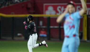 Suarez hits 32nd and 33rd homers as Diamondbacks rout Cardinals 10-1