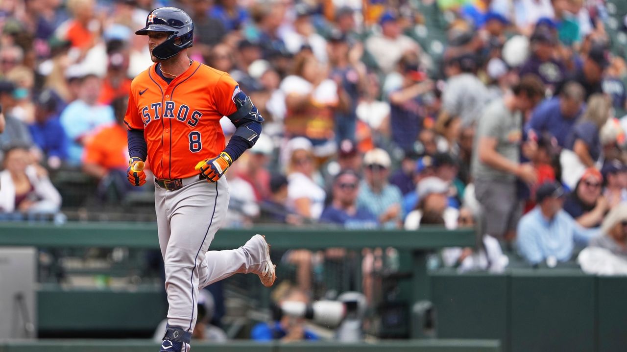 Christian Walker's go-ahead HR in the 6th inning propels Astros past Mariners 11-3