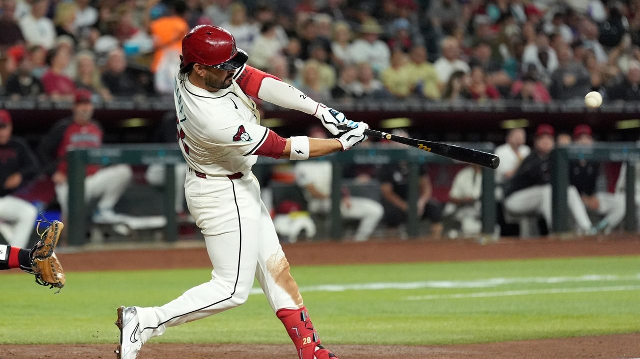 Eugenio Suárez continues homer binge for D-backs, goes deep for 5th time in 3 games